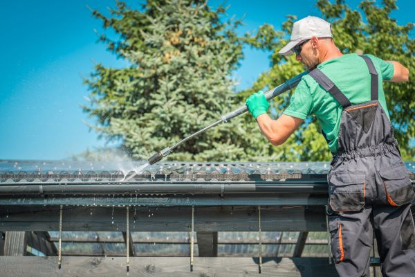 Gutter Power Washing in Conway