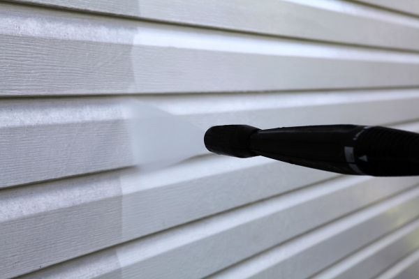 Condo Siding Power Washing in Conway