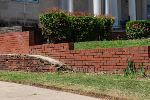 Retaining Wall Cleaning in Conway